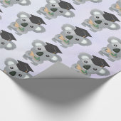 Schattigee koala in een zwarte afstudeerdop cadeaupapier (Hoek)