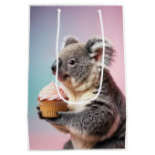 Schattigee koala met cupcake pastelverloop medium cadeauzakje (Achterkant)