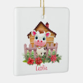 Schattigee Koe in een Schuur Kerst Gepersonaliseer Keramisch Ornament (Rechts)