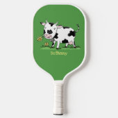 Schattigee koe in groene veld cartoon gepersonalis pickleball paddle (Achterkant)