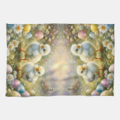 Schattigee kuikens in een weide met paaseieren,  theedoek (Horizontaal)