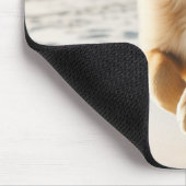 Schattigee Labrador Puppy Hardlopen op het strand Muismat (Hoek)