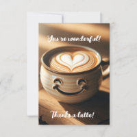 Schattigee latte koffie met hart schuim kunst