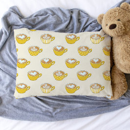 Schattigee latte kunst in gele koffiemokken patroo kussensloop