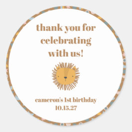 Schattigee leeuw baby dier aangepaste verjaardag d ronde sticker