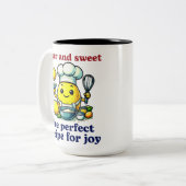 Schattigee Lemon Chef Bakken Joyful Delights Tweekleurige Koffiemok (Voorkant links)