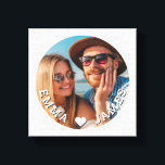 Schattigee liefde hart foto koppels gepersonalisee canvas afdruk<br><div class="desc">Schattigee Love Heart Photo Couples Personalized Names Canvas Art bevat uw favoriete foto met een liefdeshart en gepersonaliseerd met uw namen in een modern wit script. Personaliseer door de tekst in het bijgeleverde tekstvak te bewerken en uw eigen afbeelding toe te voegen. Perfecte cadeaus voor koppels, vriendje, vriendin, man, vrouw,...</div>