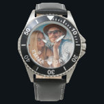 Schattigee liefde hart foto koppels gepersonalisee horloge<br><div class="desc">Schattige Love Heart Photo Couples Personalized Names Watches bevat uw favoriete foto met een liefdeshart en gepersonaliseerd met uw namen in een modern wit script. Personaliseer door de tekst in het bijgeleverde tekstvak te bewerken en uw eigen afbeelding toe te voegen. Perfecte cadeaus voor koppels, vriendjes, mannen en meer voor...</div>