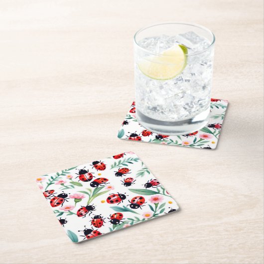 Schattigee lieveheersbeestjes en bloemenpatroon wi kartonnen onderzetters (Insitu)