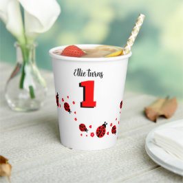 Schattigee lieveheersbeestjes met harten papieren bekers