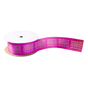 Schattigee "LOVE" Typografie op Hot Pink en Red Satijnen Lint
