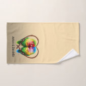 Schattigee Lovebirds Knuffelen in een hartvormige Bad Handdoek (Handdoek)