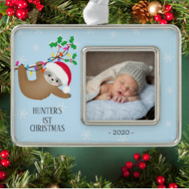 Schattigee Luiaard Eerste Kerstfoto Verzilverd Omlijst Ornament