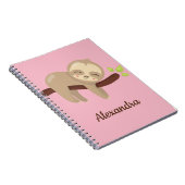 Schattigee luiaard op boomdierenillustratie op roz notitieboek (Rechterzijde)