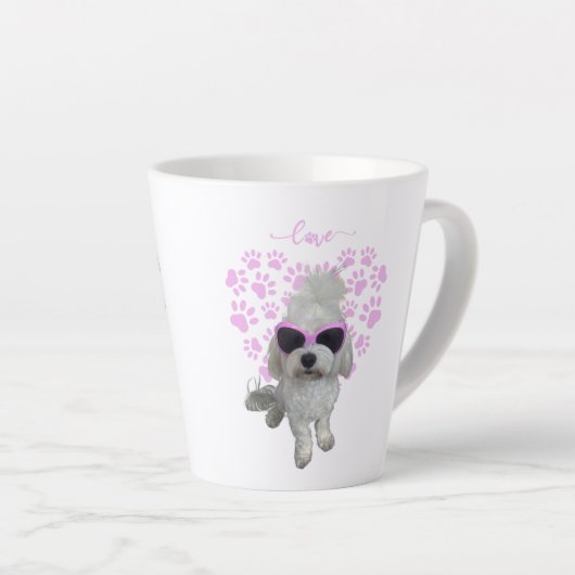 Schattigee Maltese hond met roze zonnebril en Paw Latte Mok (Rechterhoek)