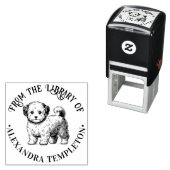 Schattigee Maltipoo Dog Standing Library Boeknaam Zelfinktende Stempel (In situ)