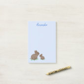 Schattigee mama met Baby Bunny in klaverblauw Post-it® Notes (Op bureau)