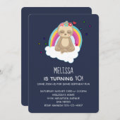 Schattigee mediterende luiaard op een Cloud Birthd Kaart (Voorkant / Achterkant)