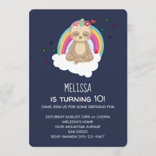 Schattigee mediterende luiaard op een Cloud Birthd Kaart