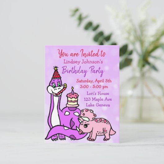 Schattigee meisjes dinosaurus verjaardagsfeestje u uitnodiging briefkaart (Staand voorkant)