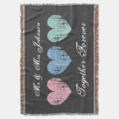 Schattigee meneer en mevrouw gooien deken voor pas (Voorkant Verticaal)