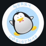 Schattigee Merry Christmas Cartoon Penguin Ronde Sticker<br><div class="desc">blauw en wit Merry Christmas stickers met een leuke,  grappige cartoon pinguïn springen en zwaaien - Web Design Hot. Leuke stickers voor kinderen van alle leeftijden.</div>