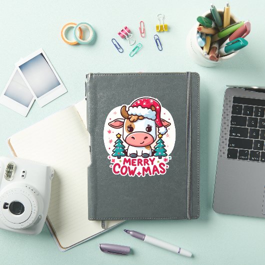 Schattigee "Merry Cowmas" Kerst Koe Sticker (iPad Cover)