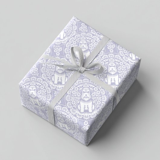 Schattigee Miniatuur Schnauzer in een bloementuin Cadeaupapier