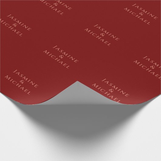 Schattigee minimalistische Deep Red & Peach eigen  Cadeaupapier (Hoek)