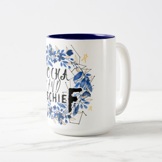 Schattigee Mocha en Mischief Quote Tweekleurige Koffiemok (Voorkant rechts)