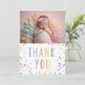 Schattigee moderne baby bedankkaart met foto kaart (Staand voorkant)