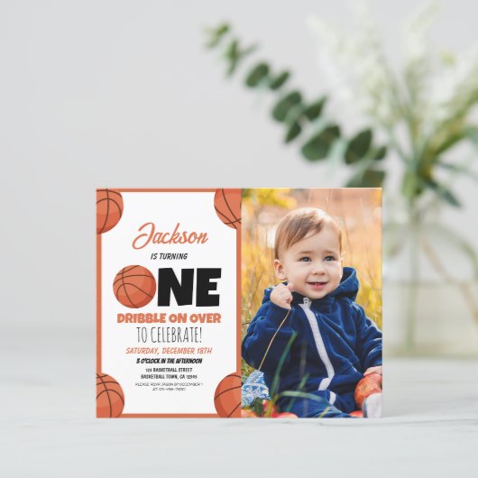 Schattigee moderne basketbal budget foto 1e verjaa (Staand voorkant)