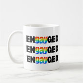 Schattigee moderne Gay Pride EnGAYged Typography M Koffiemok (Links)