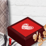 Schattigee moderne harten wit en rood elegante vro cadeaudoosje<br><div class="desc">Een eenvoudige maar prachtige Valentijnsdag harten sieraden hoesje. Als je dit ontwerp op andere items leuk vindt,  stuur ons dan een inbox. We zullen ze voor u opnoemen. Bekijk ook onze andere themawinkels.</div>