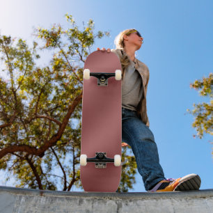 Schattigee moderne Waterverf gradiënt effen rode k Persoonlijk Skateboard