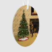 Schattigee muis die een kerstboom versiert ornament (voorkant)