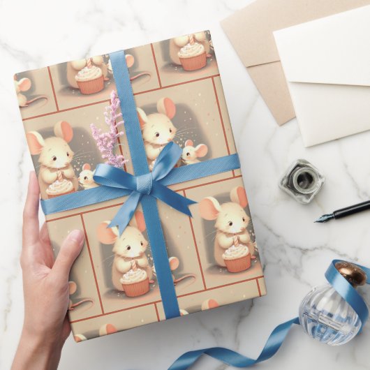 Schattigee muis met verjaardagscupcake cadeaupapier (Geschenken)