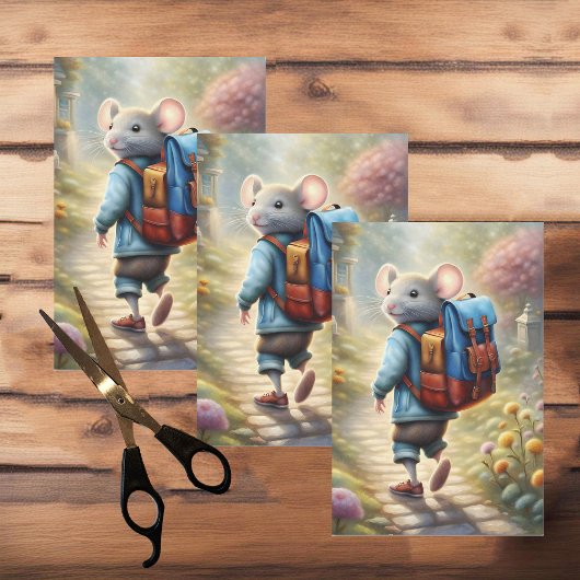 Schattigee muizenjongen op weg naar school tissuepapier
