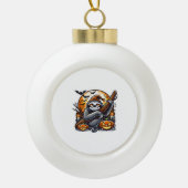 Schattigee nacht Luiaard Halloween Classic T-shirt Keramische Bal Ornament (Voorkant)