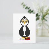 Schattigee nerdy boekenworm pinguïn briefkaart (Staand voorkant)