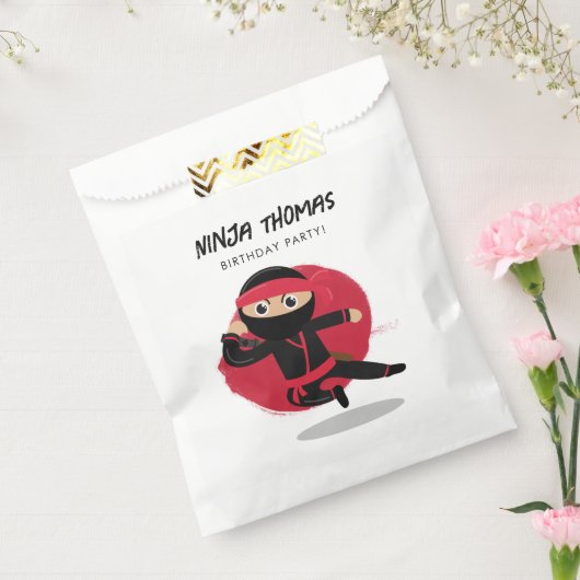 Schattigee Ninja Warrior Black & Red Kids Verjaard Bedankzakje (Gezegeld)