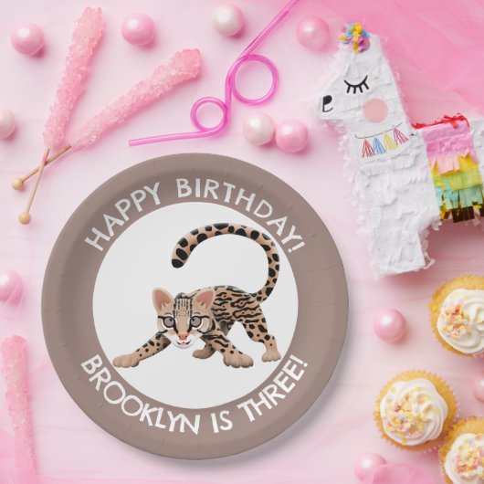 Schattigee ocelot cartoon gepersonaliseerde verjaa papieren bordje (Feest)