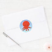 Schattigee Octopus Cartoon Blauwe Golven Ronde Sticker (Envelop)