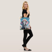 Schattigee olifant met bloemkroon tote bag (Op model)