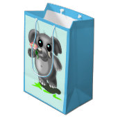 Schattigee Olifant met Flower Gift Bag - Medium Cadeauzakje (Achterkant Gekanteld)