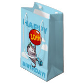 Schattigee Opossum ballon Happy Birthday! Voeg de  Klein Cadeauzakje (Voorkant Gekanteld)