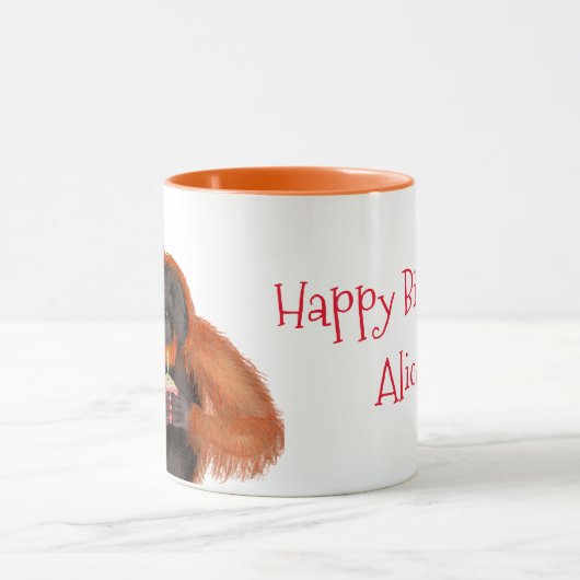 Schattigee orang-oetan verjaardag gepersonaliseerd mok (Midden)