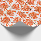 Schattigee Oranje Betta Vis en Polka Dots Cadeaupapier (Hoek)
