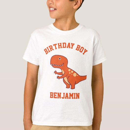 Schattigee Oranje Dinosaurus Verjaardagsfeestje T-shirt (Voorkant)