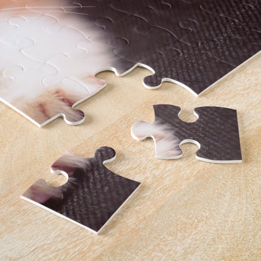 Schattigee Oranje kat op zwarte Ottomaanse Oranje Legpuzzel (Zijkant)